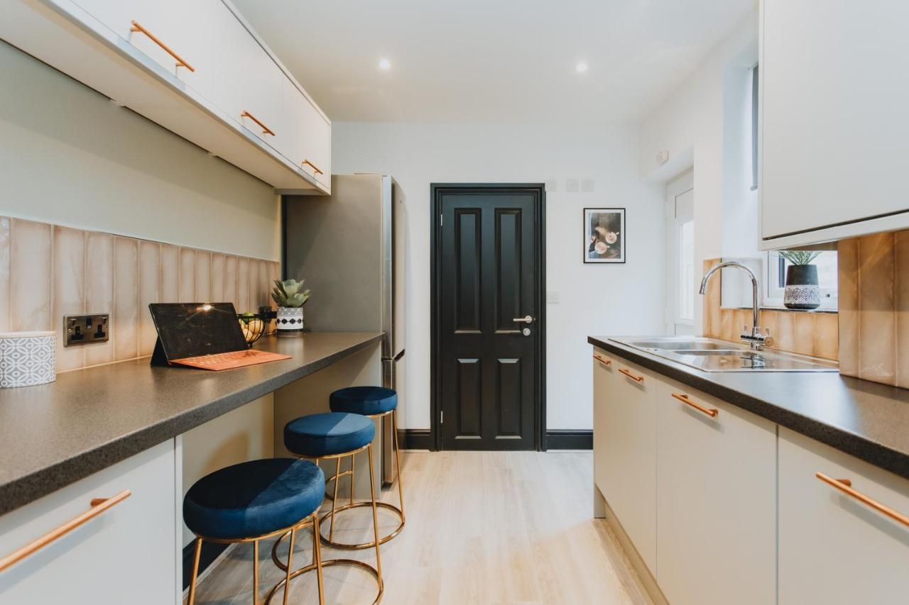 Townhouse House Ideal Contractors In Rugby Exterior photo